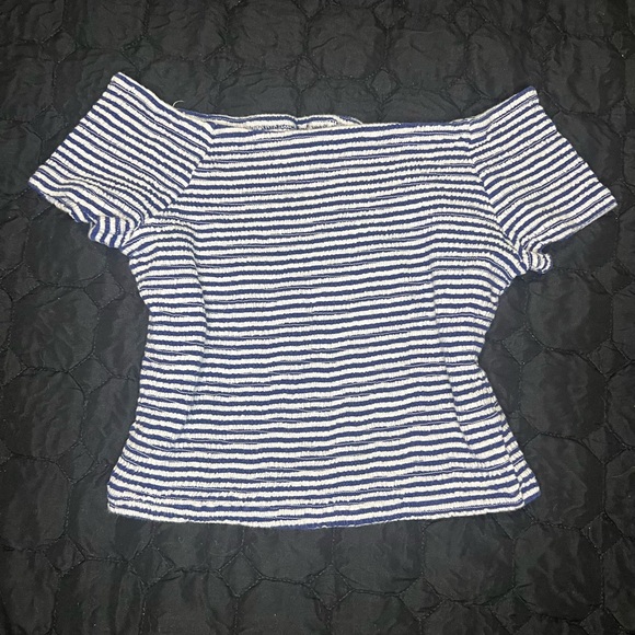 H&M Tops - H&M Blue & White Striped Off-the-Shoulder Crop Top – Size M | #StripedTop